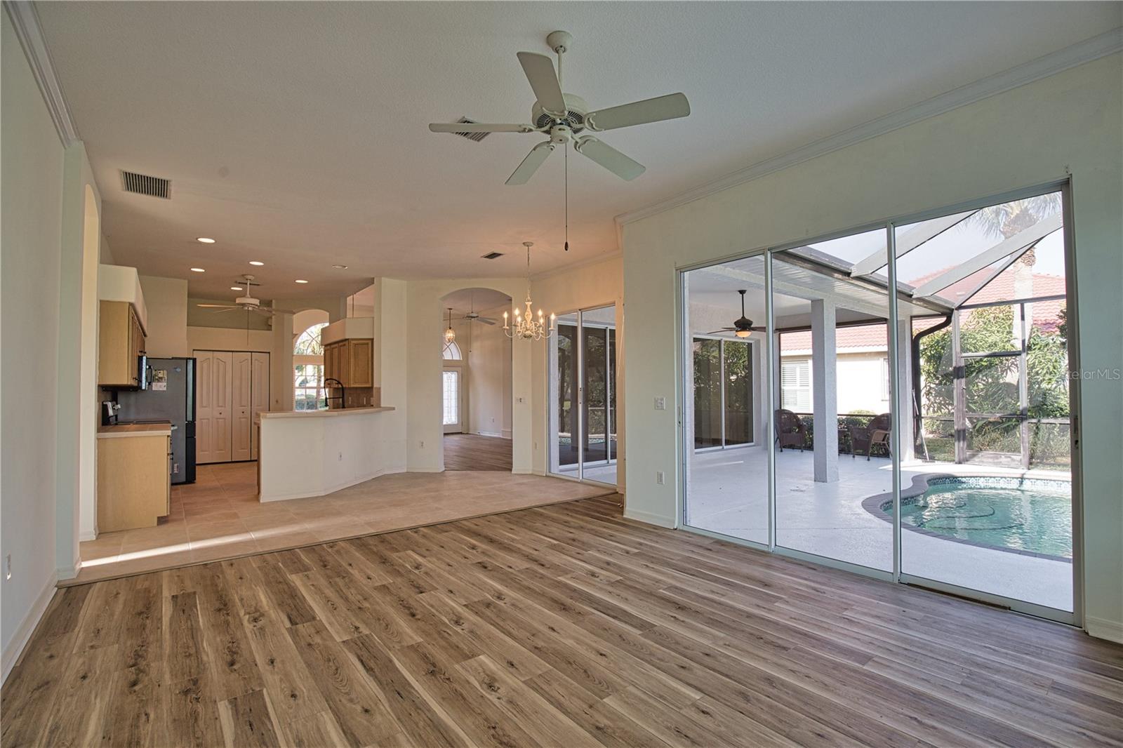 THE LAKES OF JACARANDA - Residential