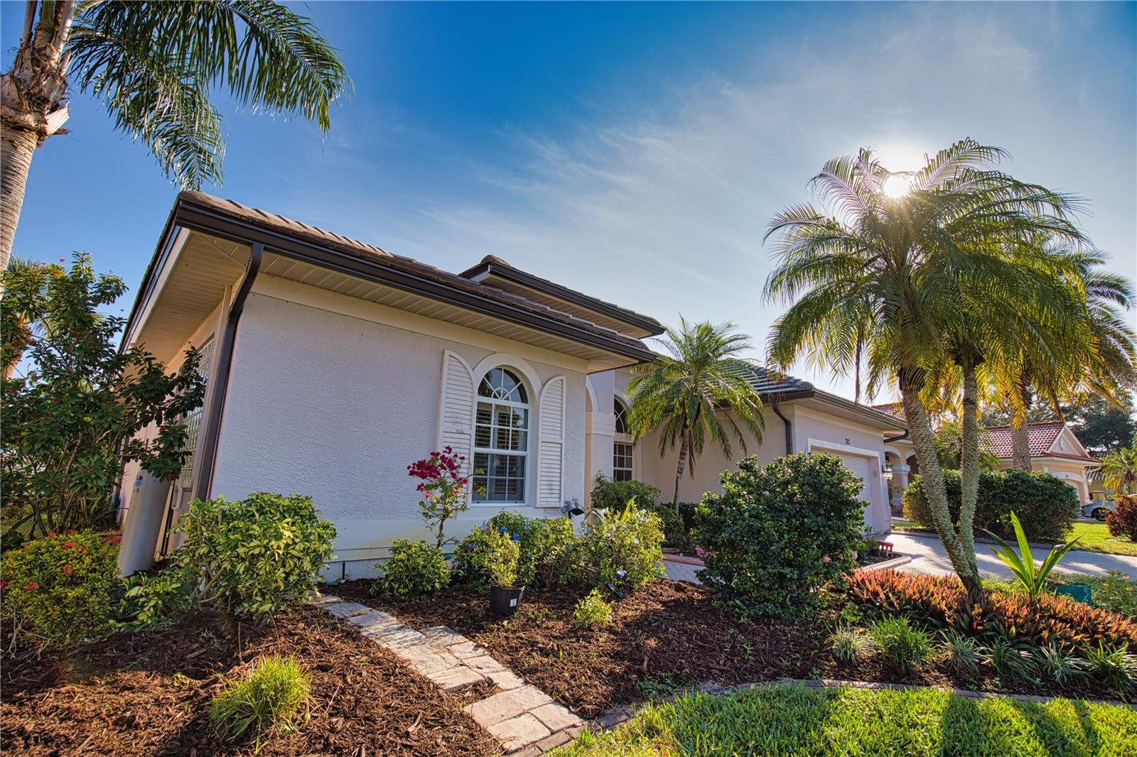 THE LAKES OF JACARANDA - Residential