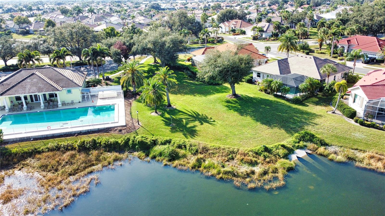 THE LAKES OF JACARANDA - Residential