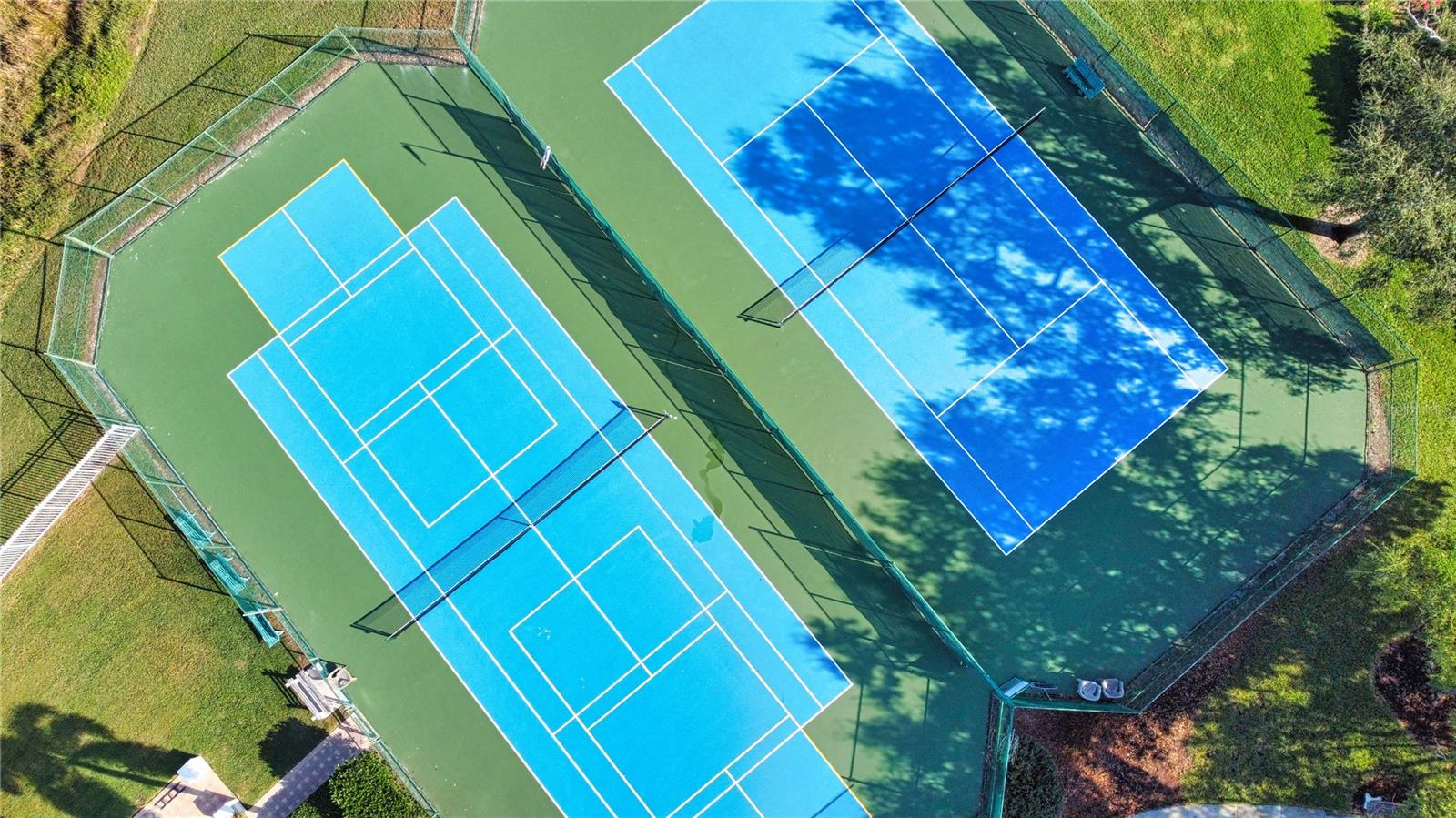 THE LAKES OF JACARANDA - Residential