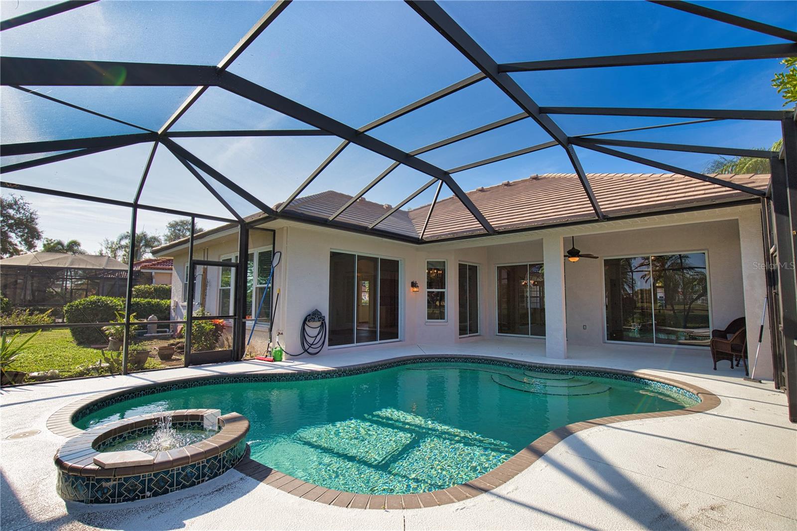 THE LAKES OF JACARANDA - Residential