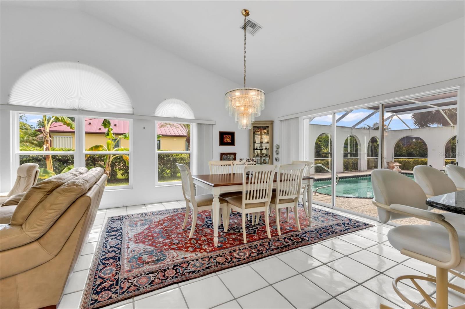 HARBOUR OAKS - Residential