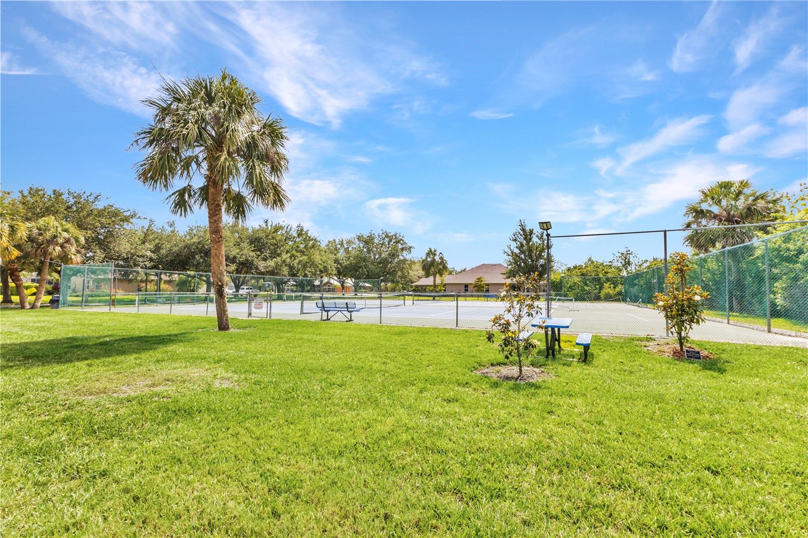 HARBOUR OAKS - Residential