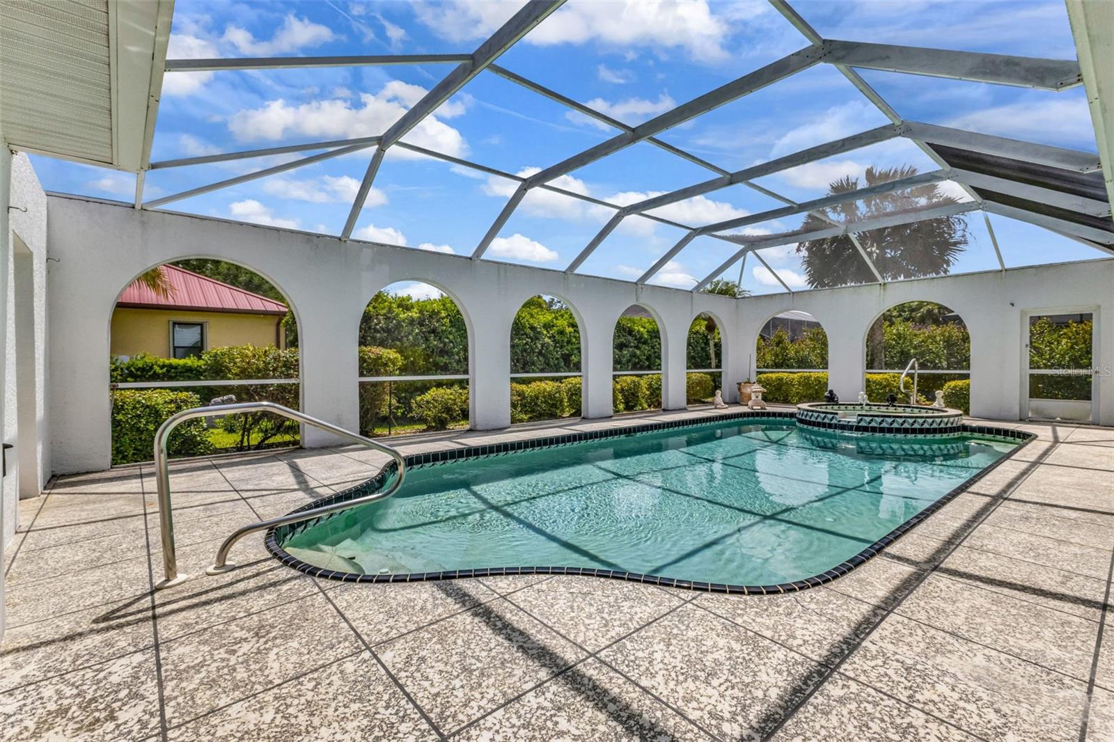 HARBOUR OAKS - Residential