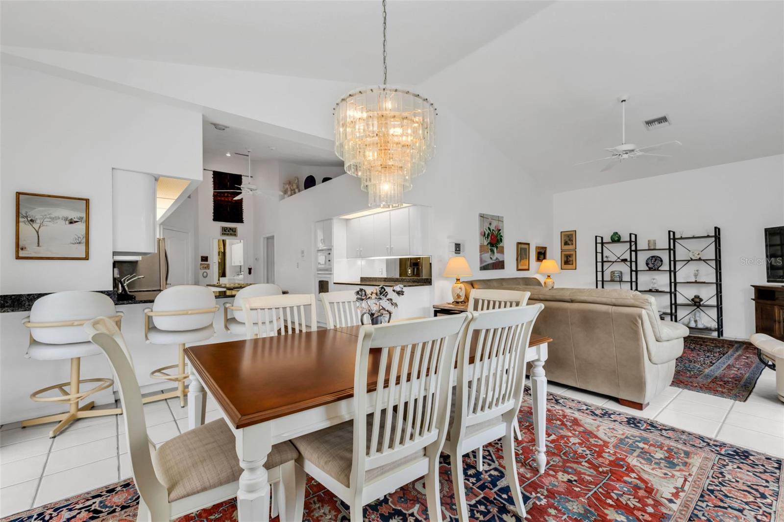 HARBOUR OAKS - Residential