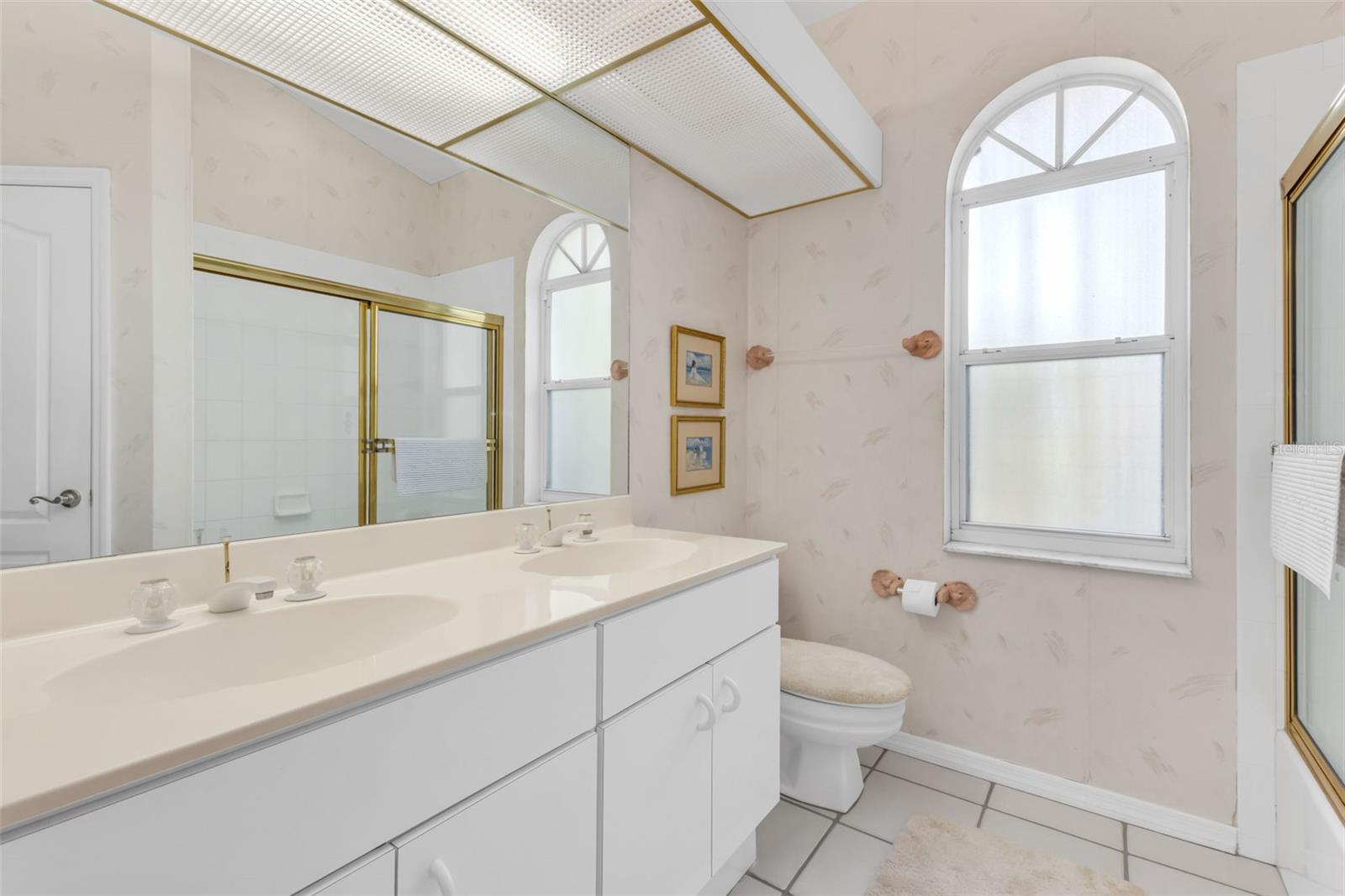 HARBOUR OAKS - Residential