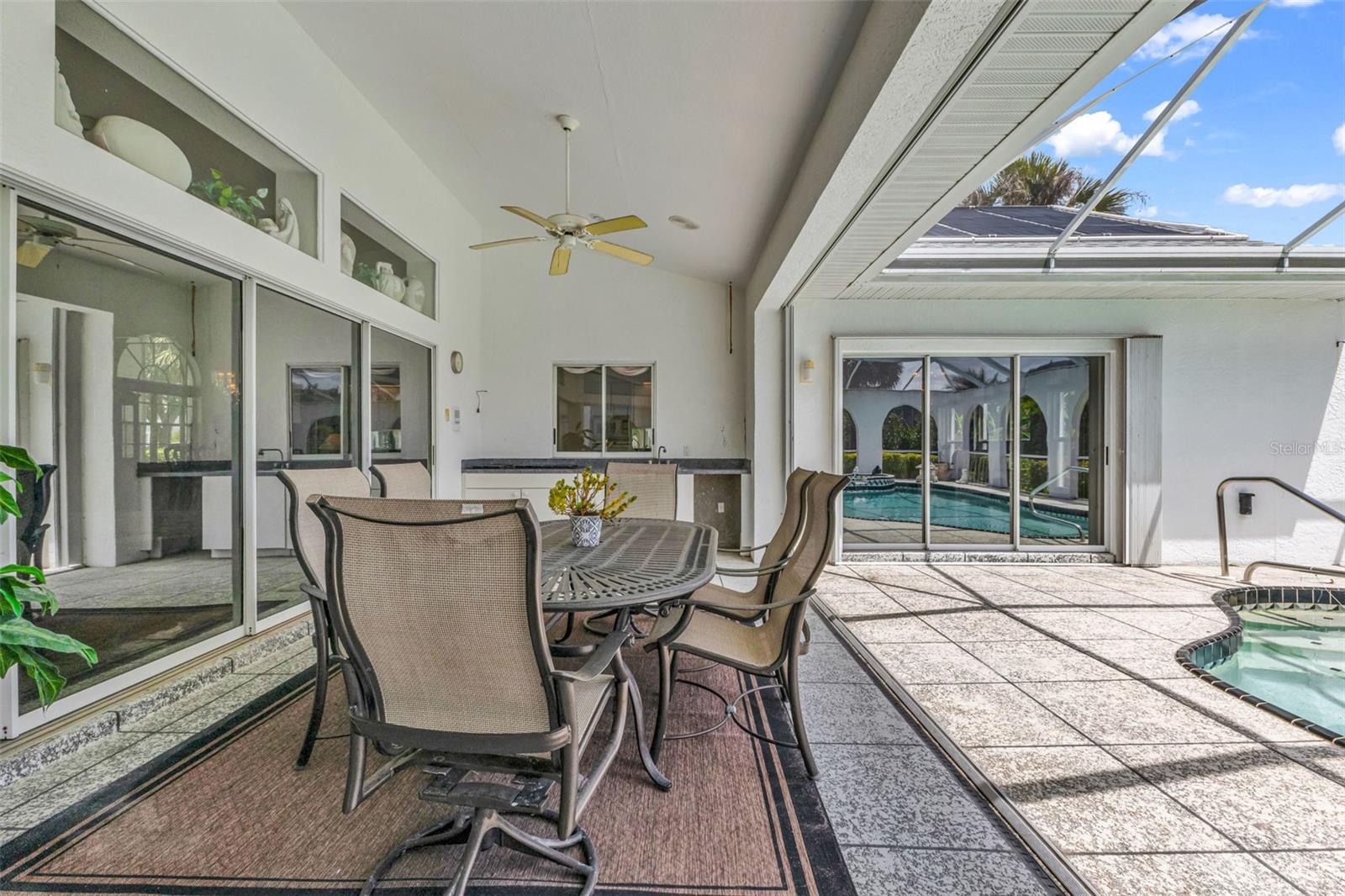 HARBOUR OAKS - Residential