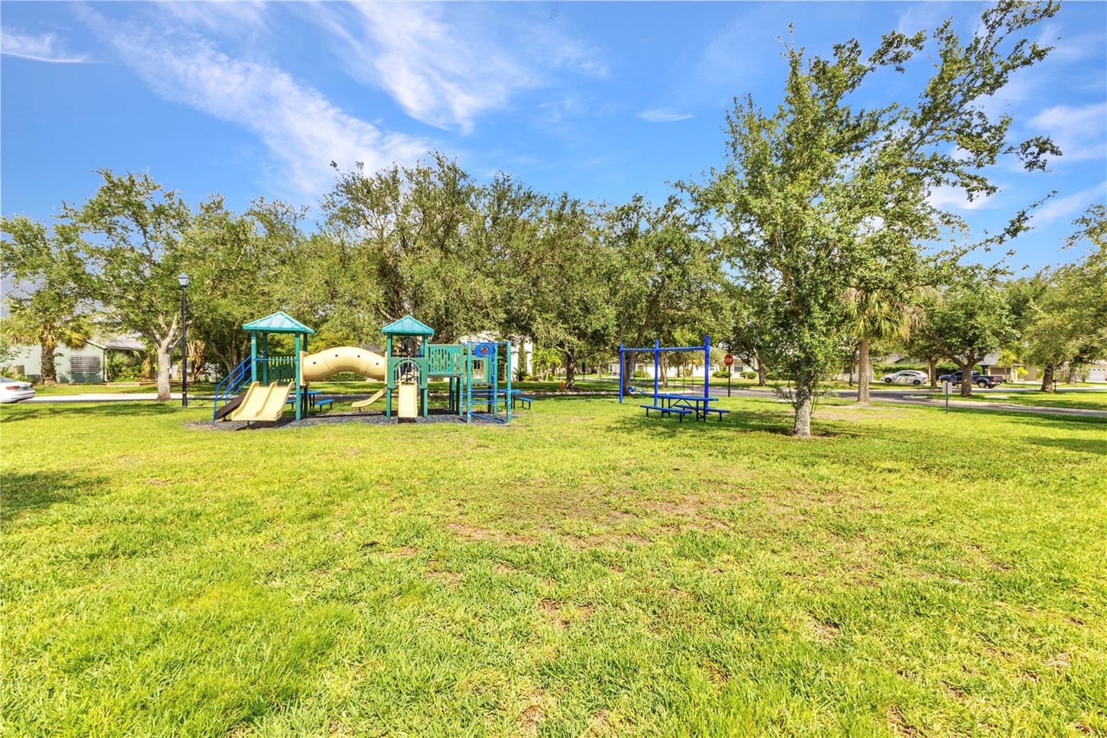 HARBOUR OAKS - Residential