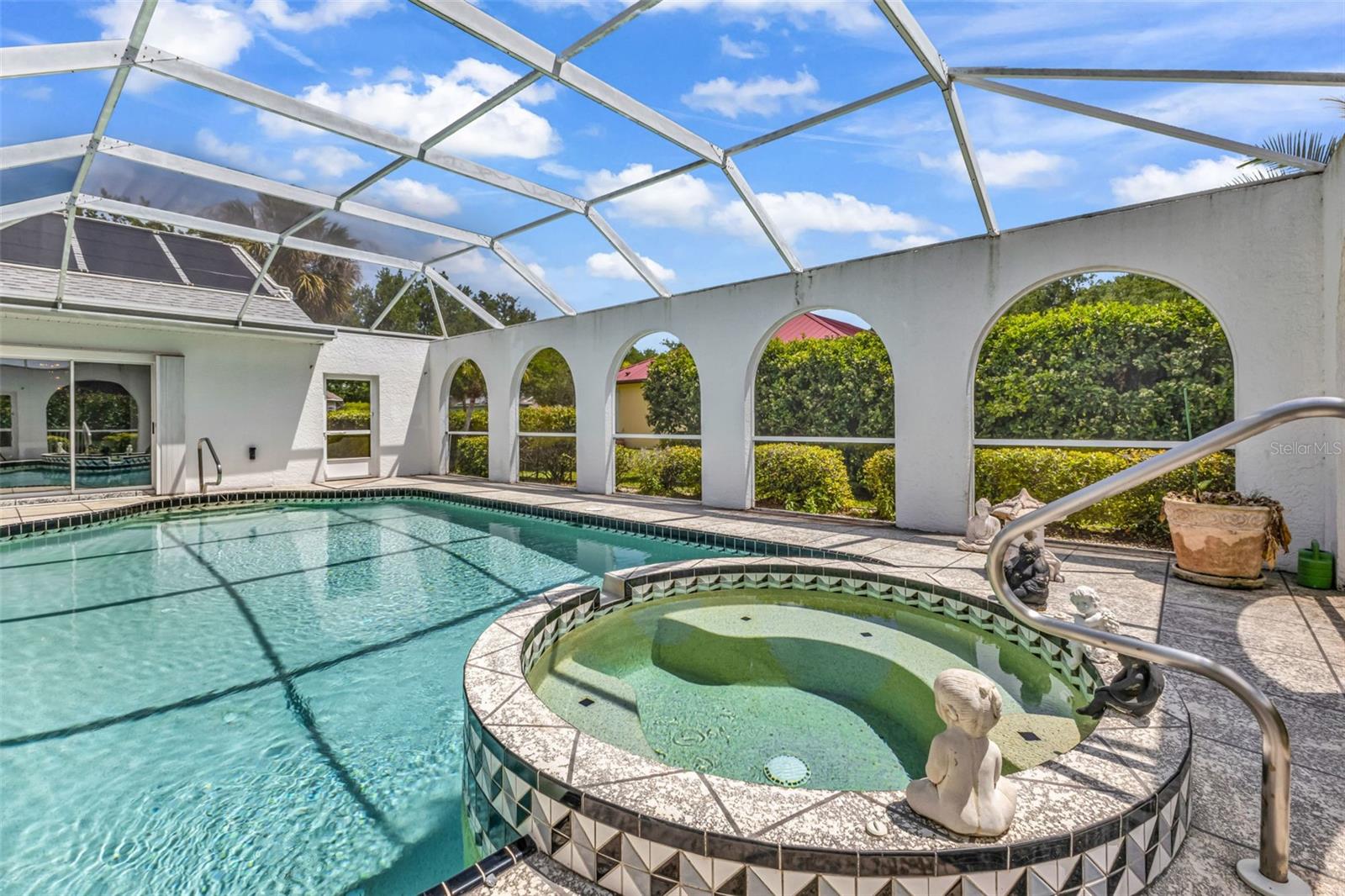 HARBOUR OAKS - Residential