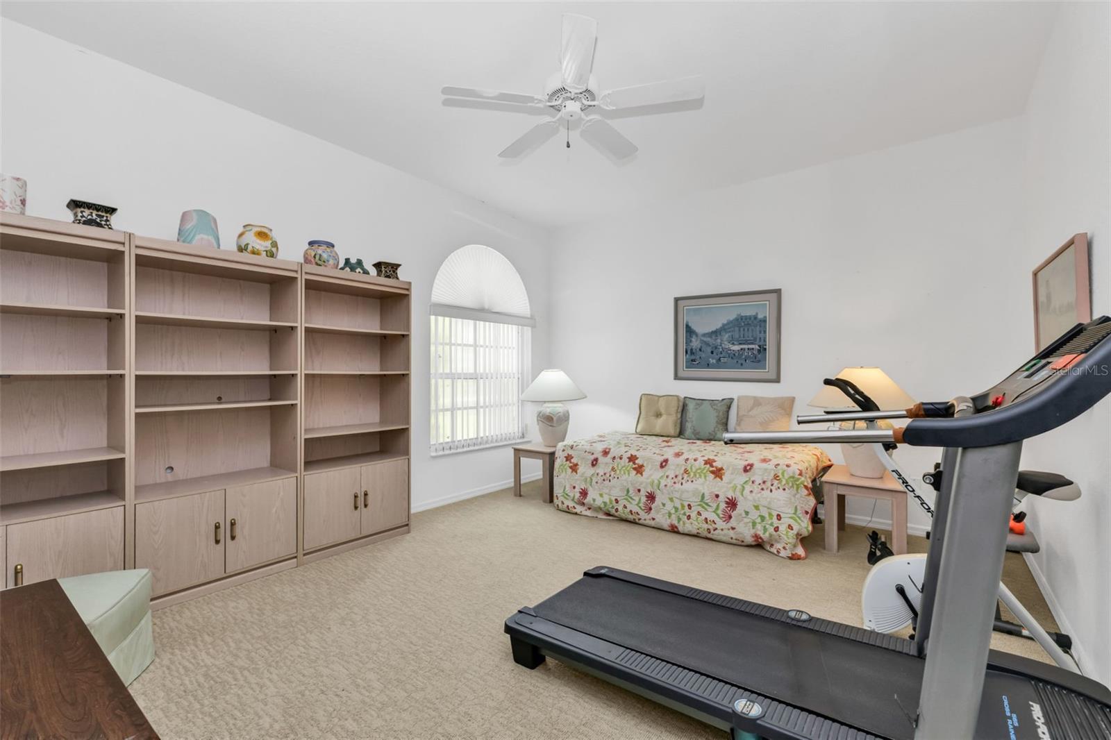 HARBOUR OAKS - Residential