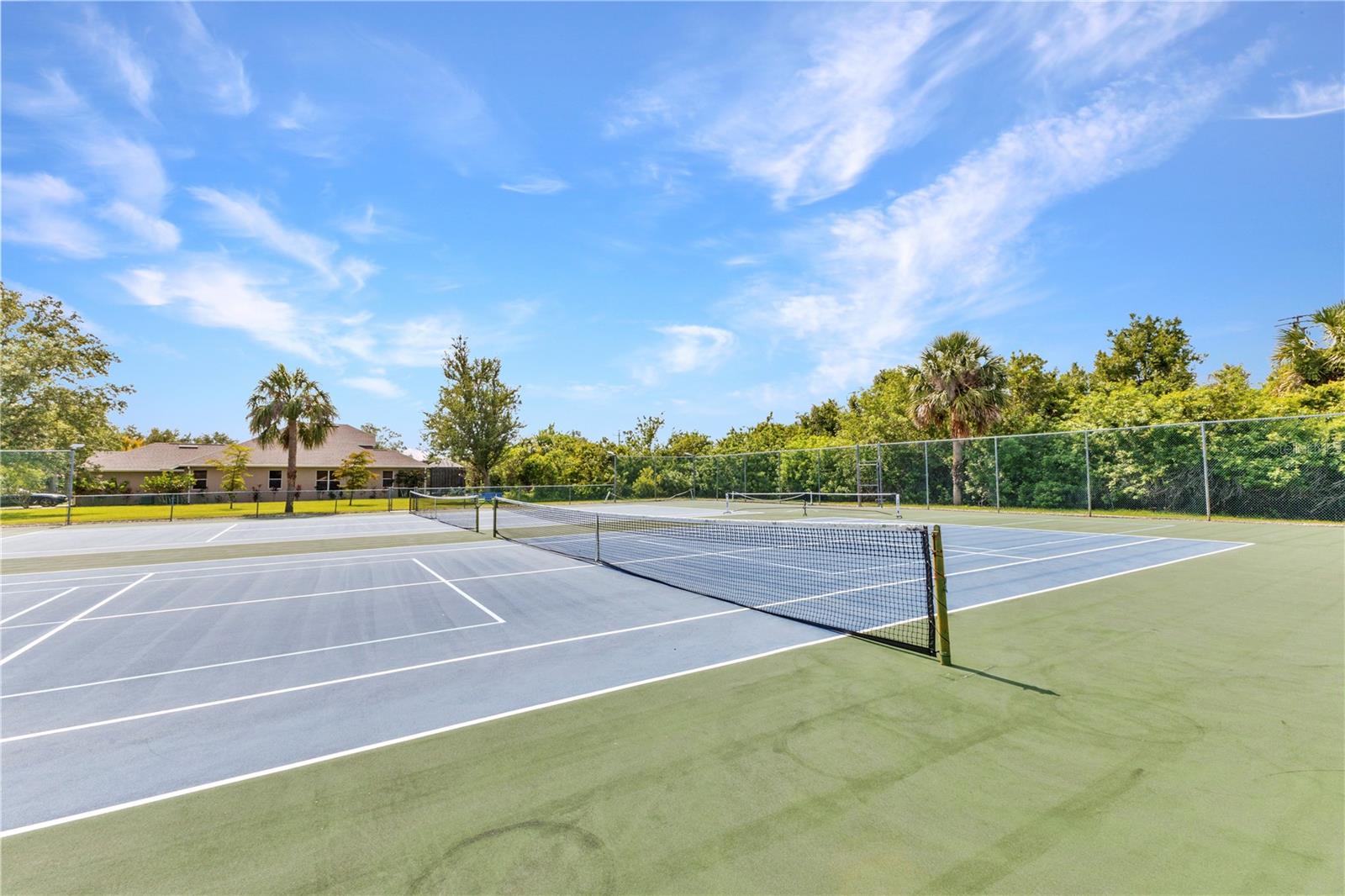 HARBOUR OAKS - Residential