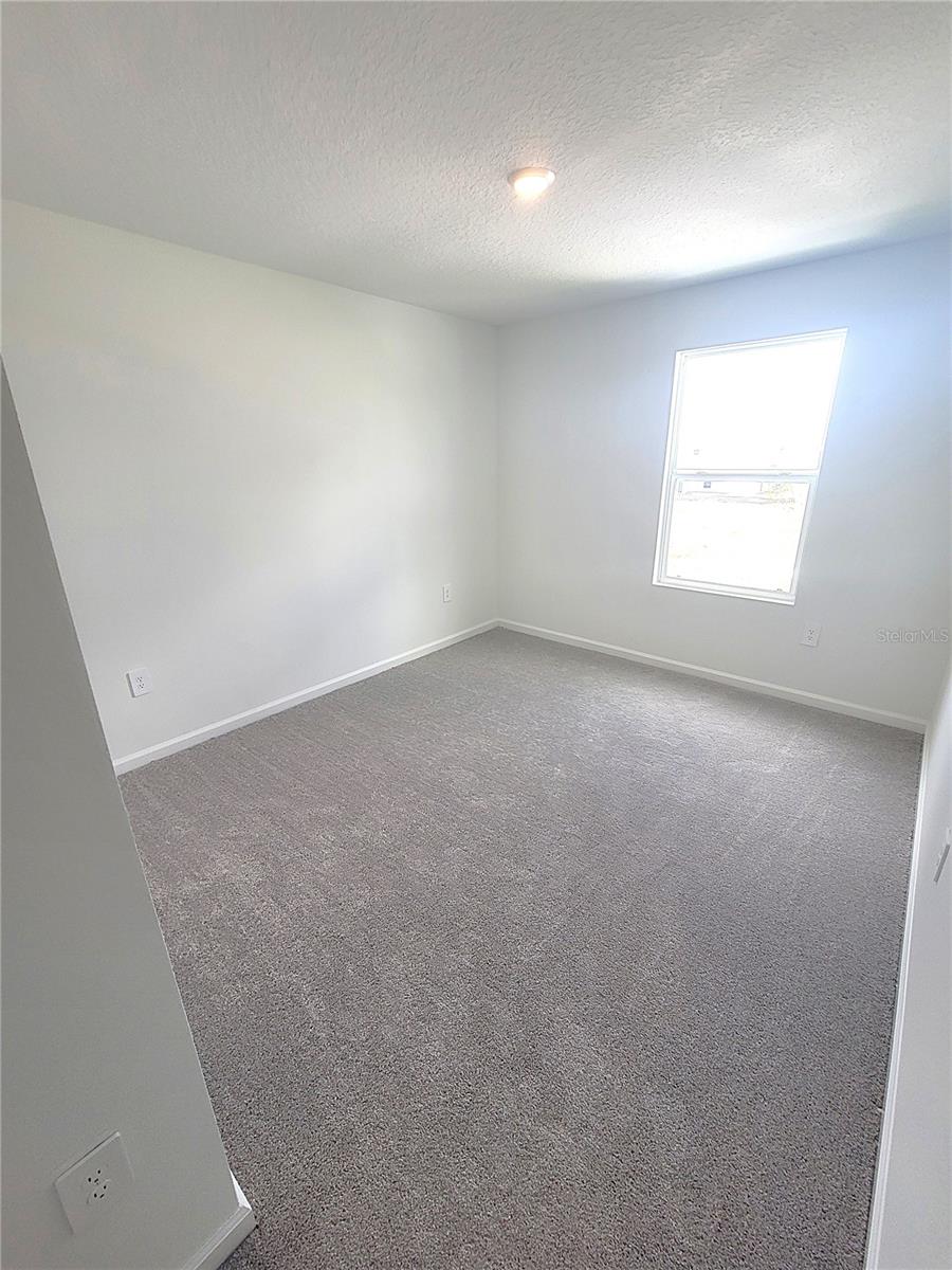 PEACE CREEK RESERVE 40'S - Residential Lease