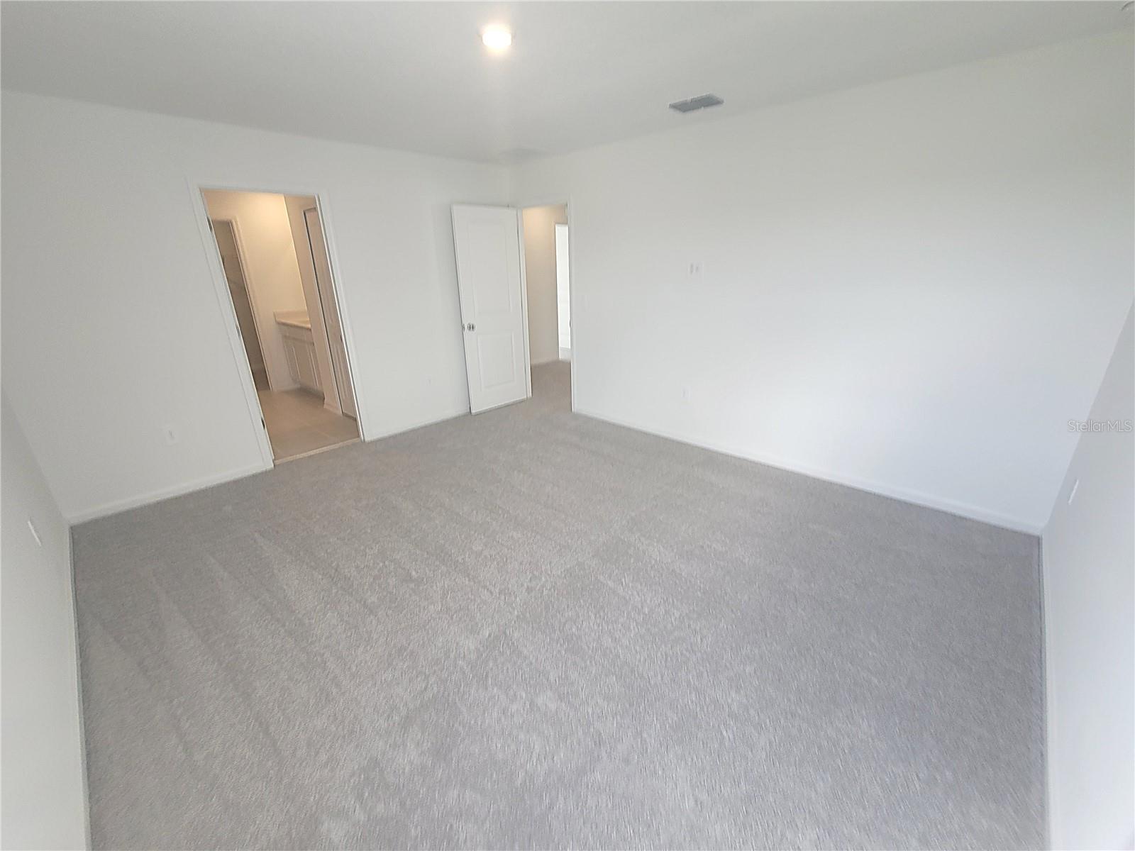 PEACE CREEK RESERVE 40'S - Residential Lease
