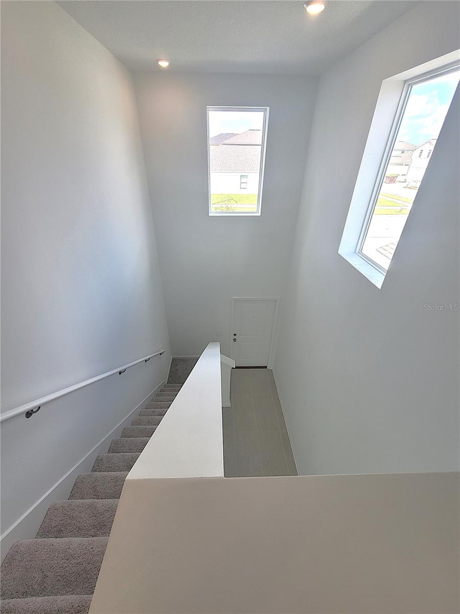 PEACE CREEK RESERVE 40'S - Residential Lease