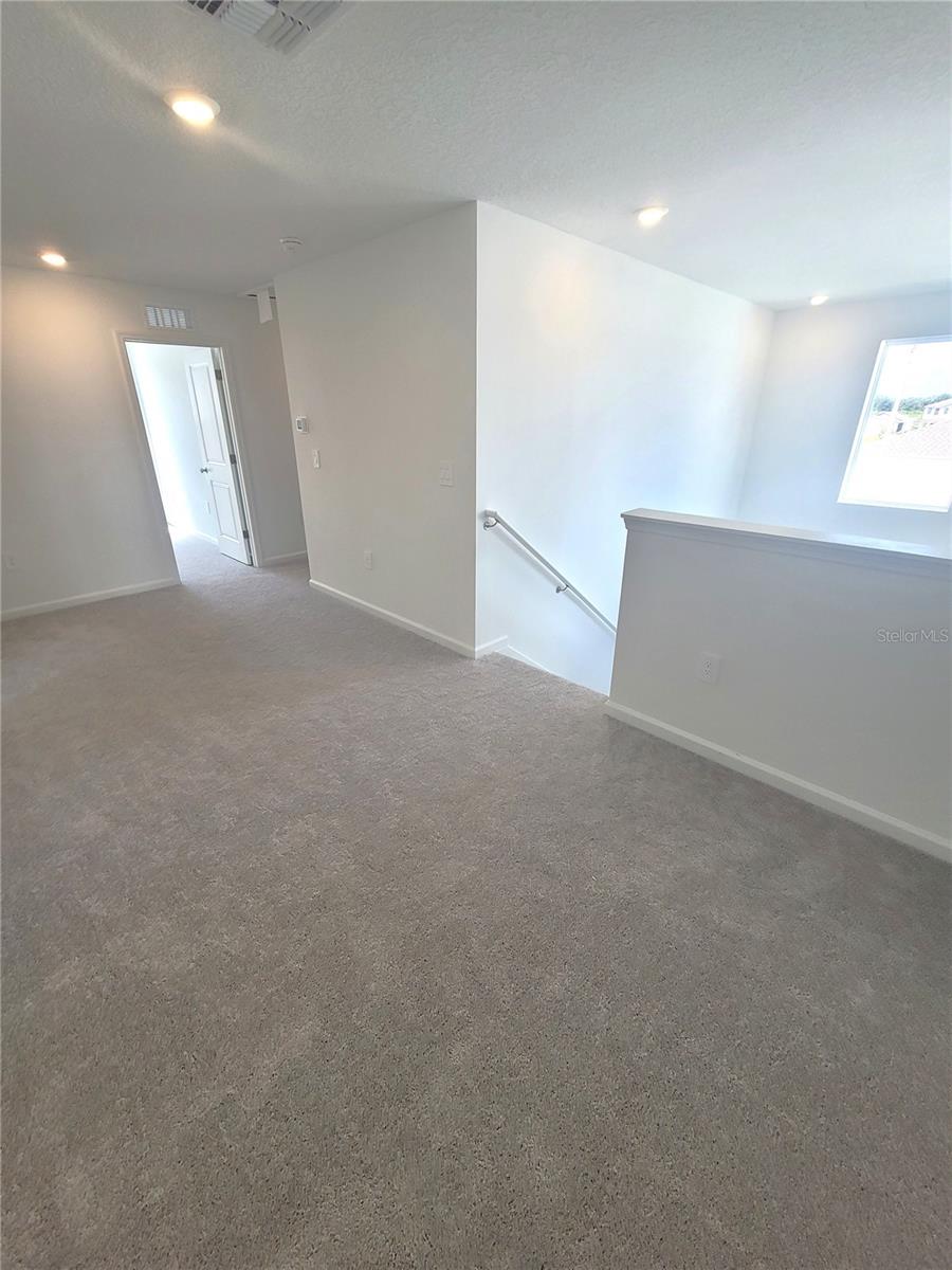 PEACE CREEK RESERVE 40'S - Residential Lease