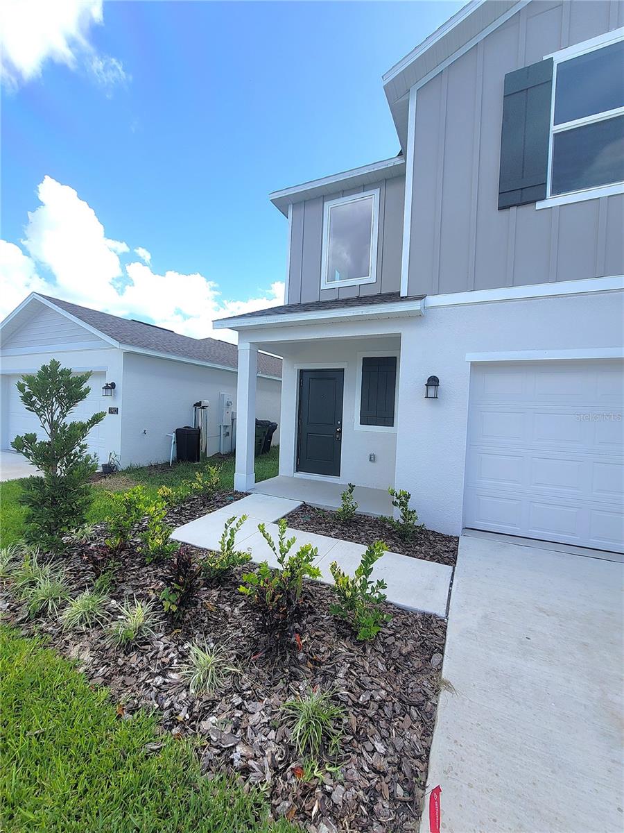 PEACE CREEK RESERVE 40'S - Residential Lease