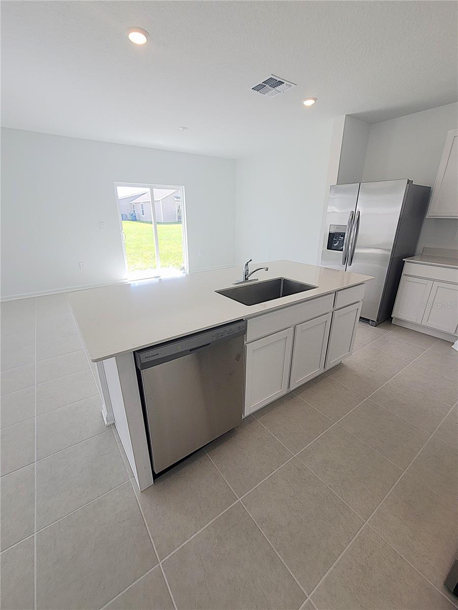 PEACE CREEK RESERVE 40'S - Residential Lease