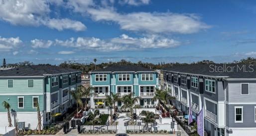 TOWNS AT UNION - Residential