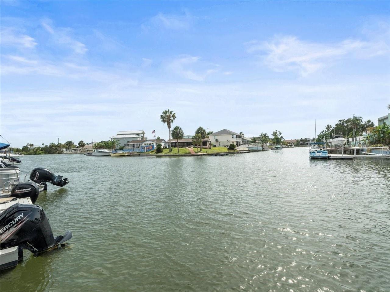 GULF COAST RET - Commercial Sale