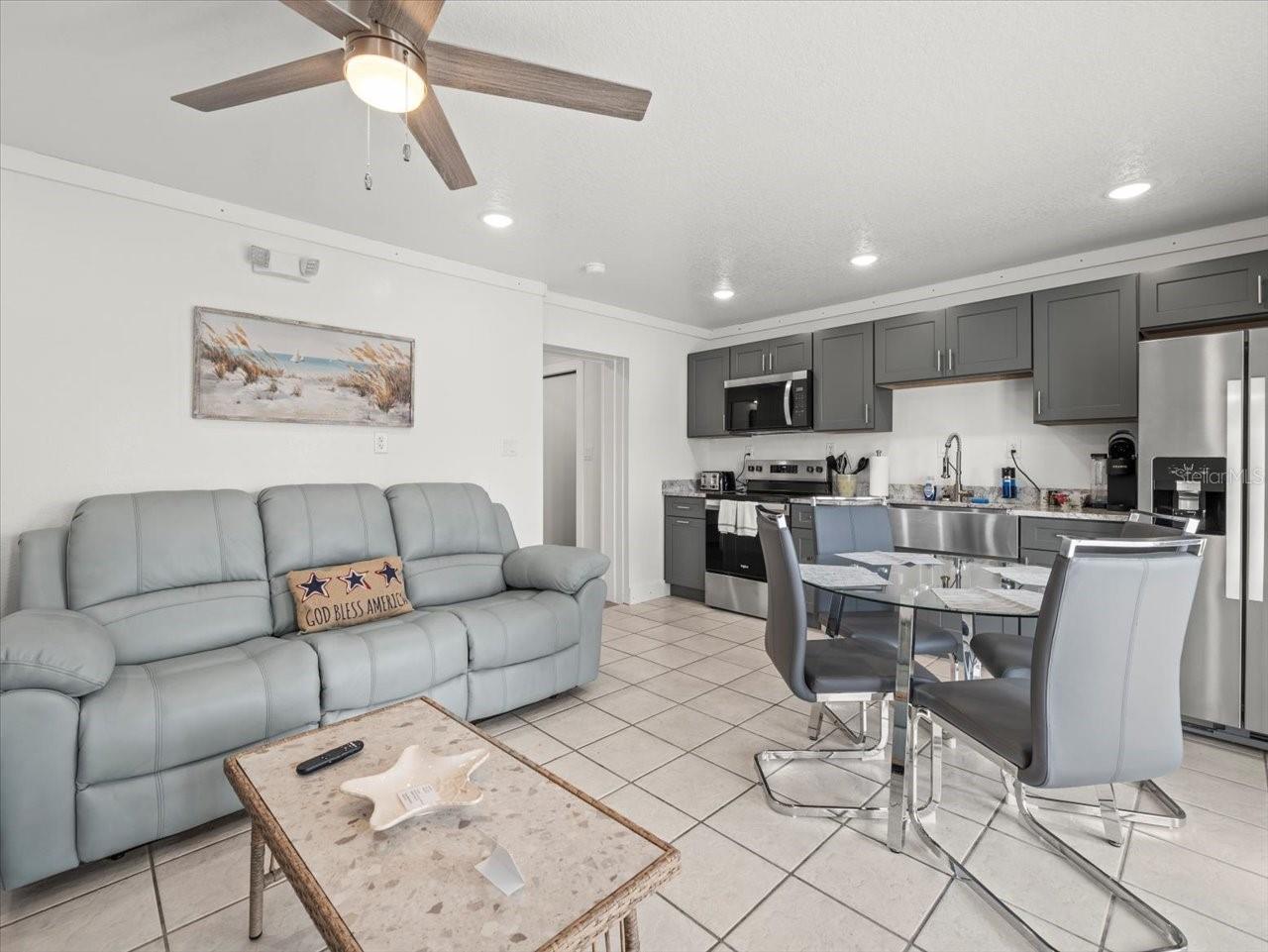 GULF COAST RET - Commercial Sale