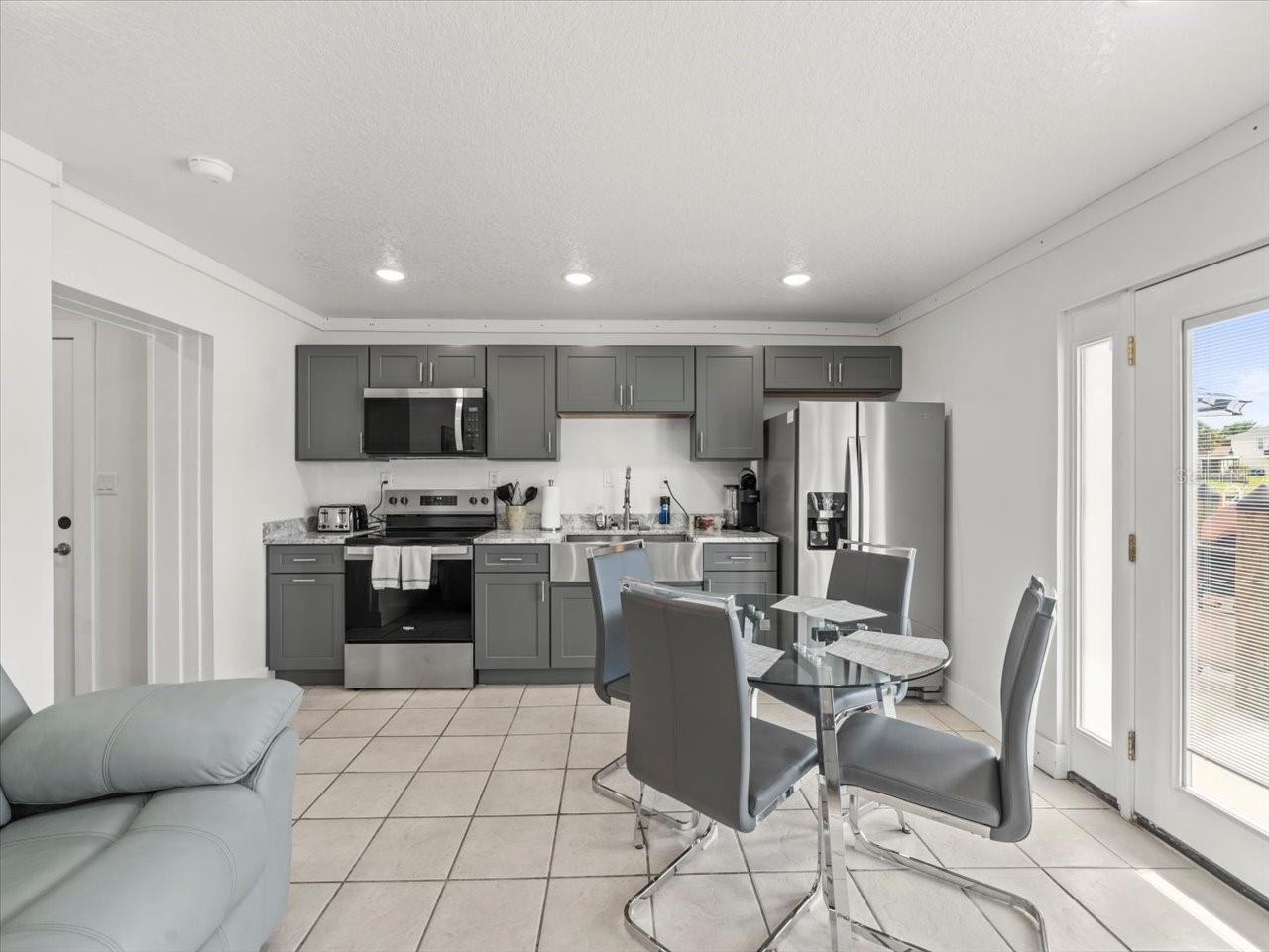 GULF COAST RET - Commercial Sale