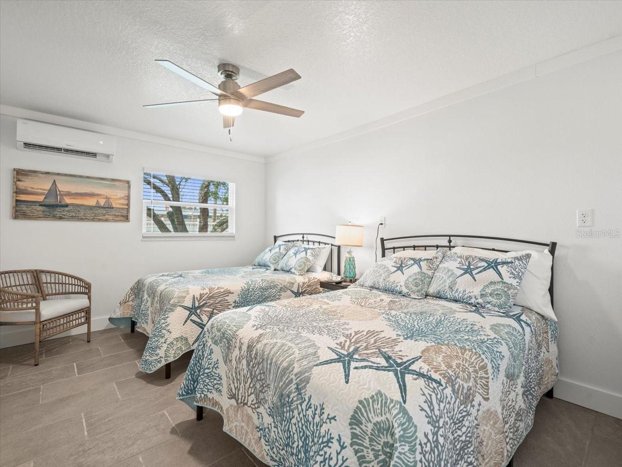 GULF COAST RET - Commercial Sale