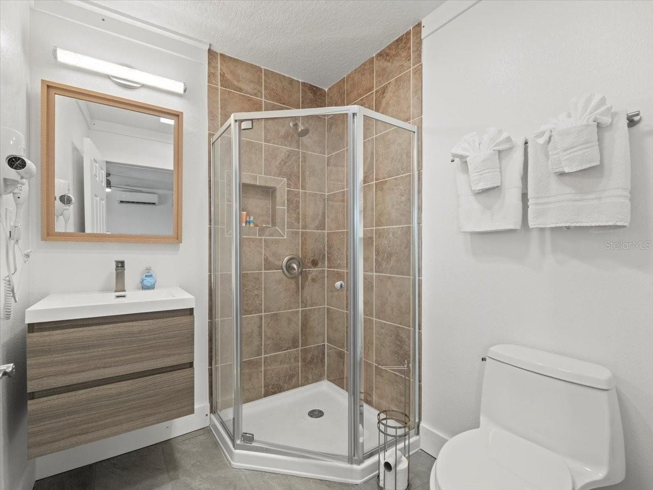 GULF COAST RET - Commercial Sale