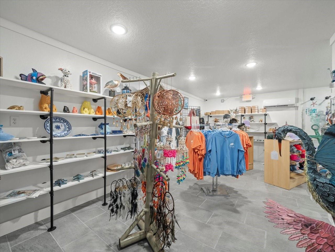 GULF COAST RET - Commercial Sale