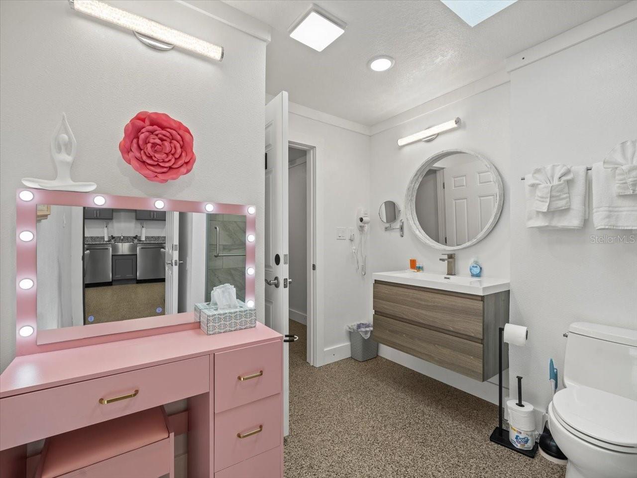 GULF COAST RET - Commercial Sale