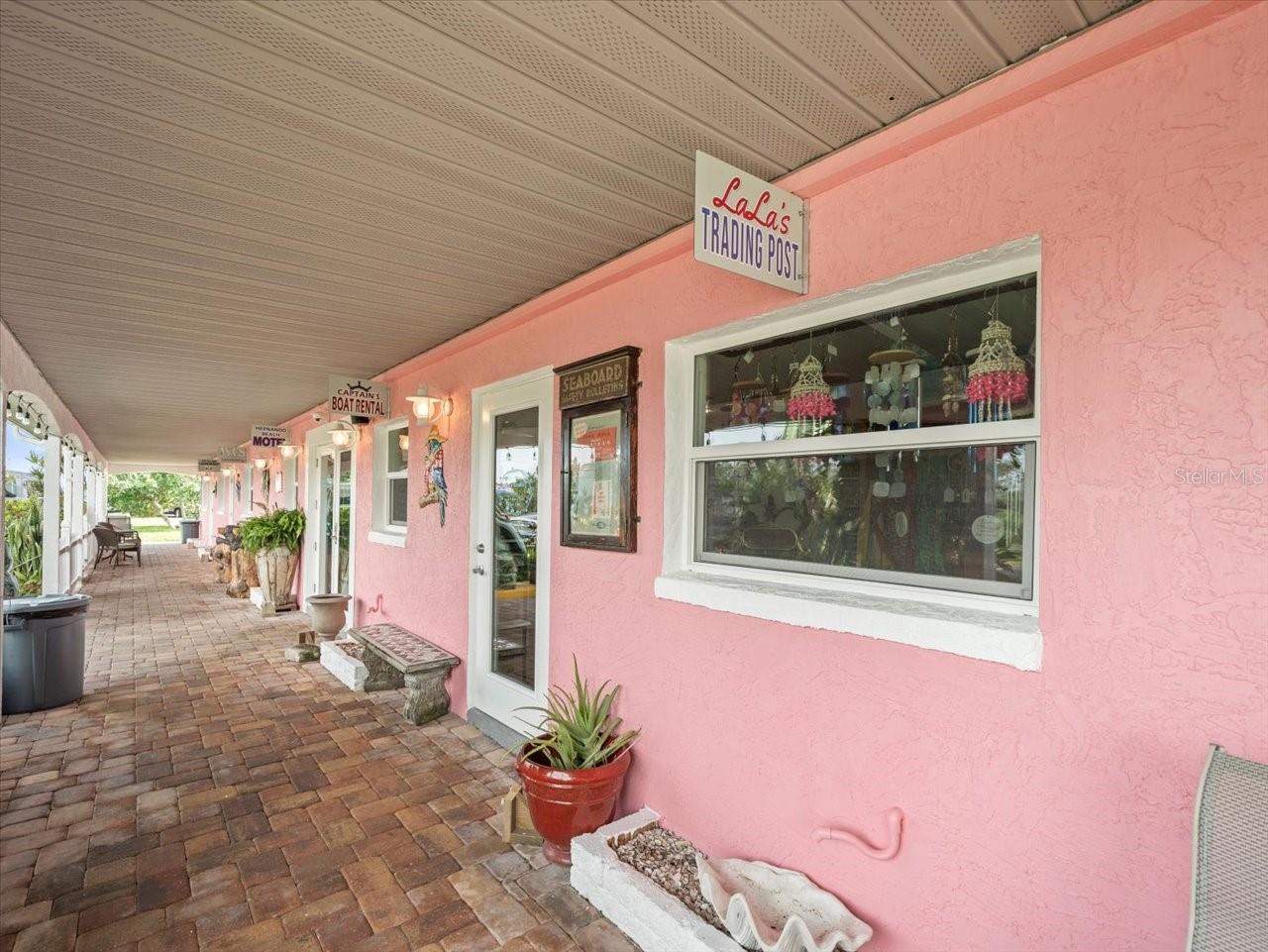 GULF COAST RET - Commercial Sale