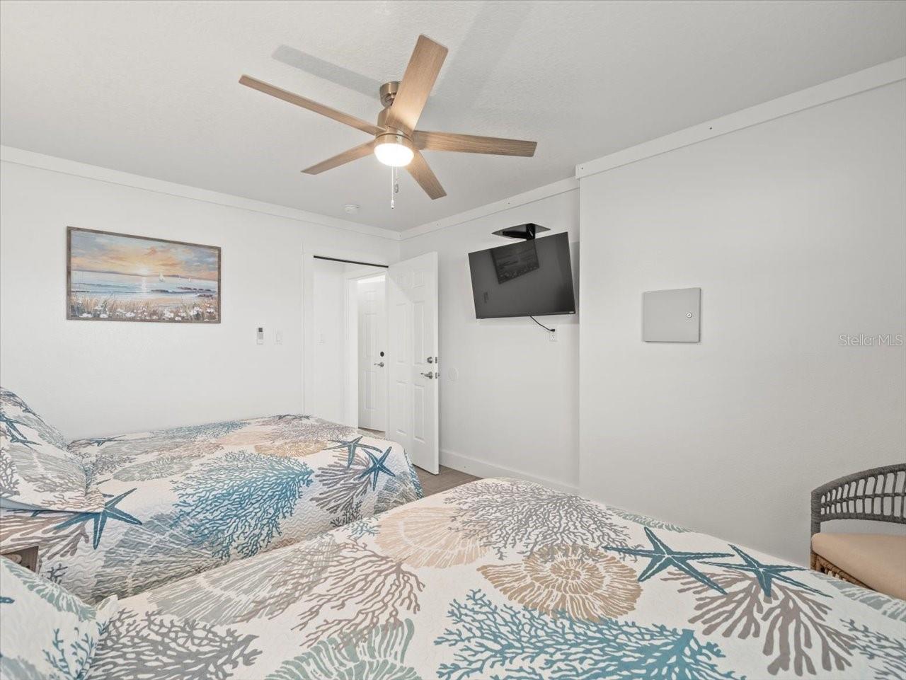 GULF COAST RET - Commercial Sale