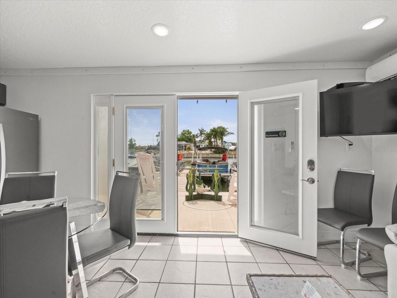 GULF COAST RET - Commercial Sale