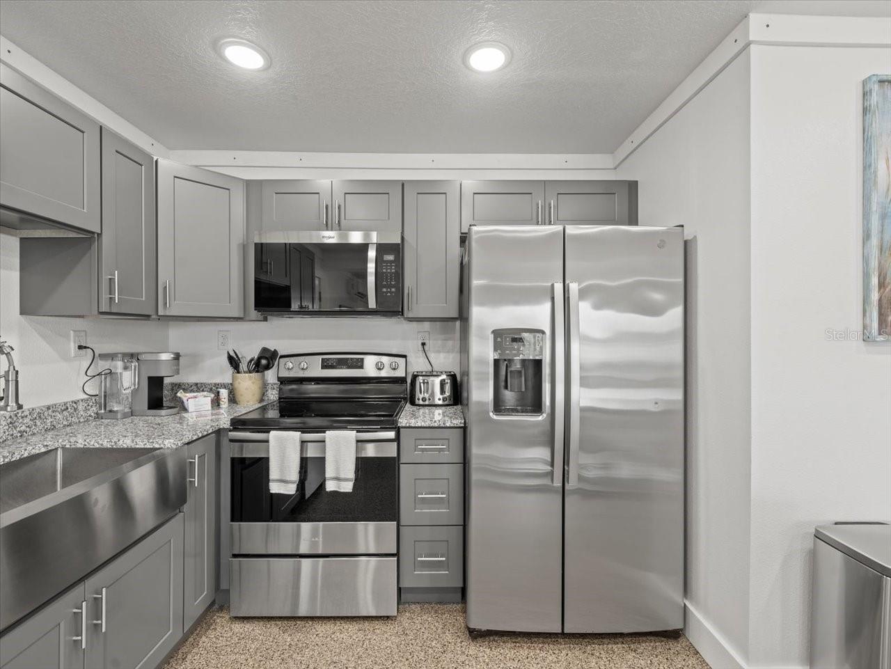 GULF COAST RET - Commercial Sale