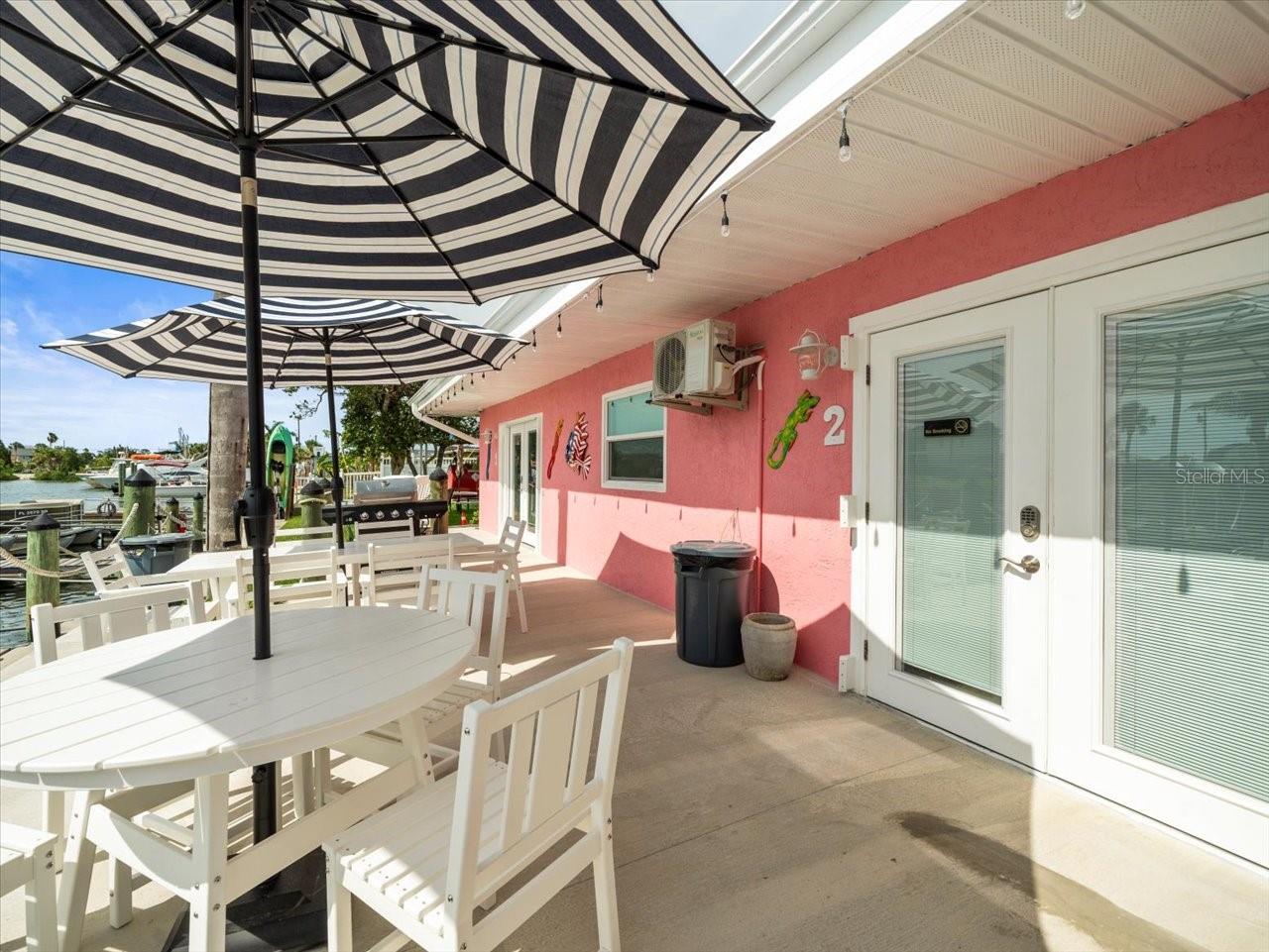 GULF COAST RET - Commercial Sale