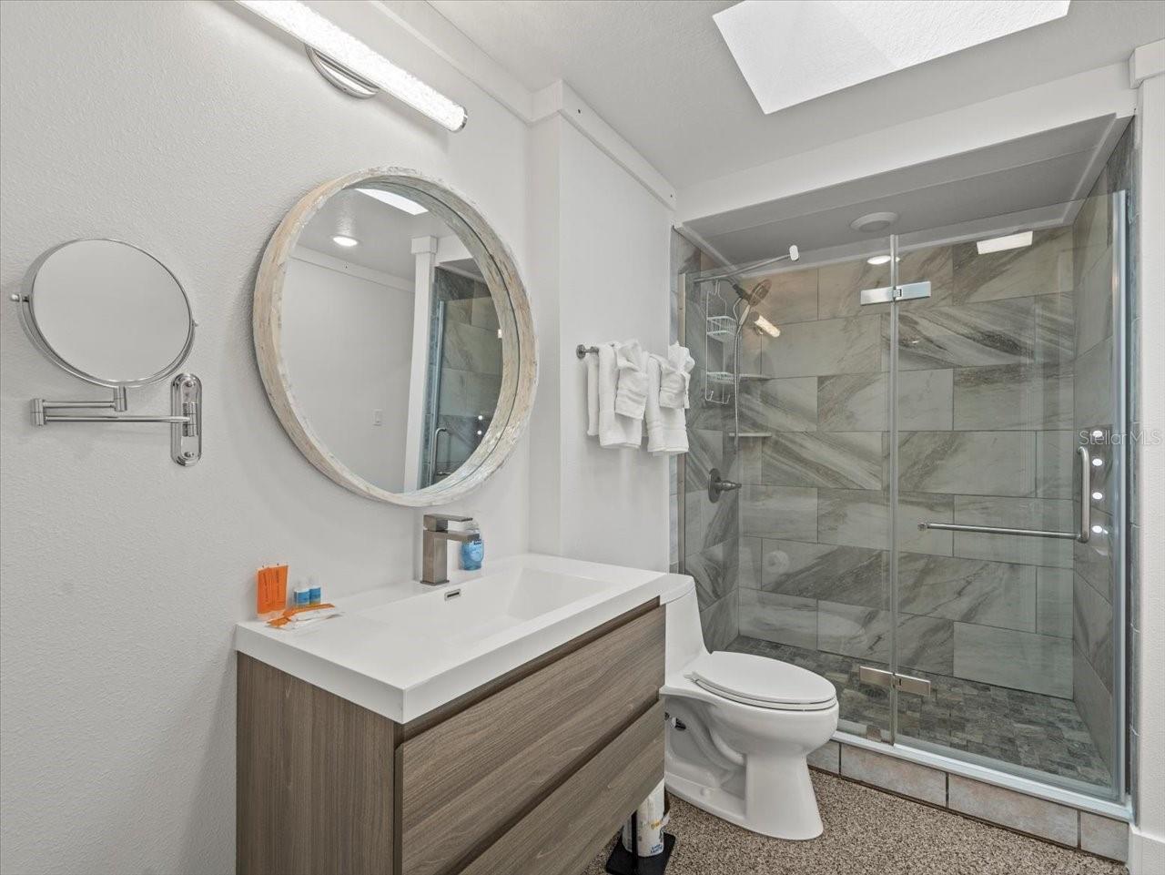 GULF COAST RET - Commercial Sale