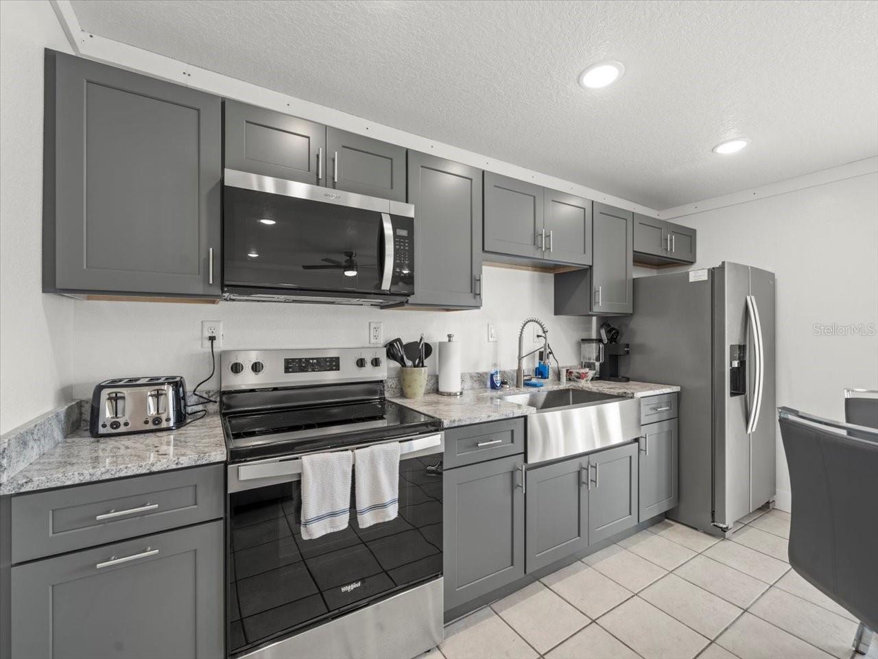 GULF COAST RET - Commercial Sale