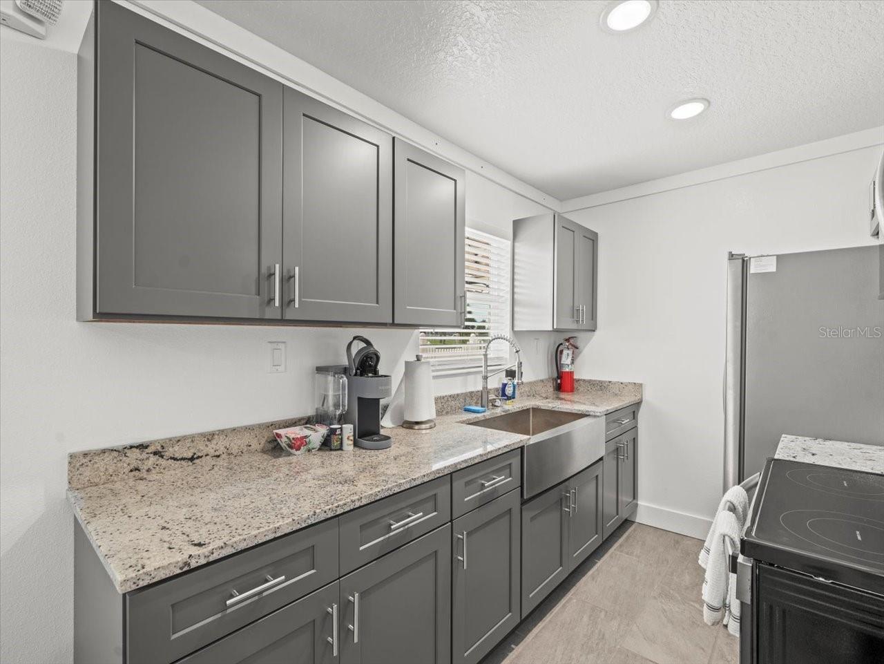 GULF COAST RET - Commercial Sale