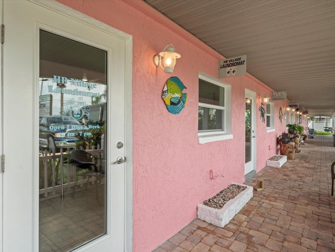 GULF COAST RET - Commercial Sale