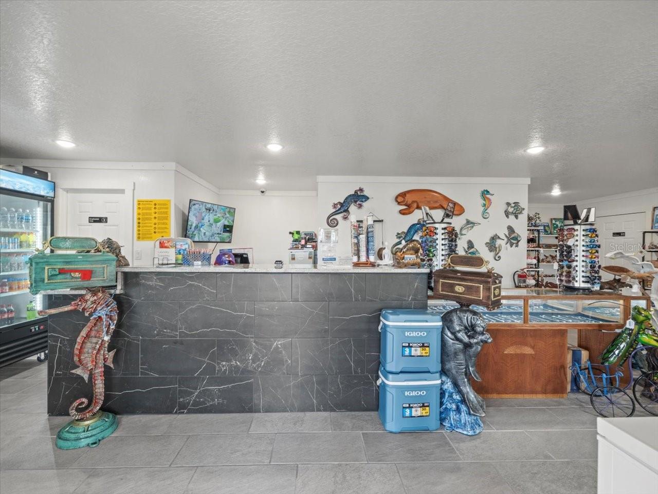 GULF COAST RET - Commercial Sale