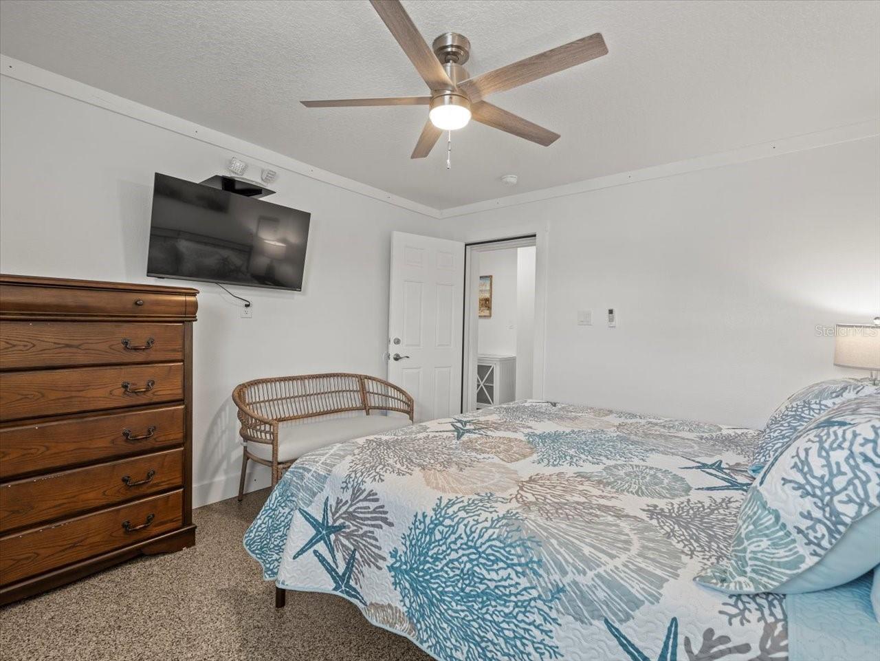 GULF COAST RET - Commercial Sale