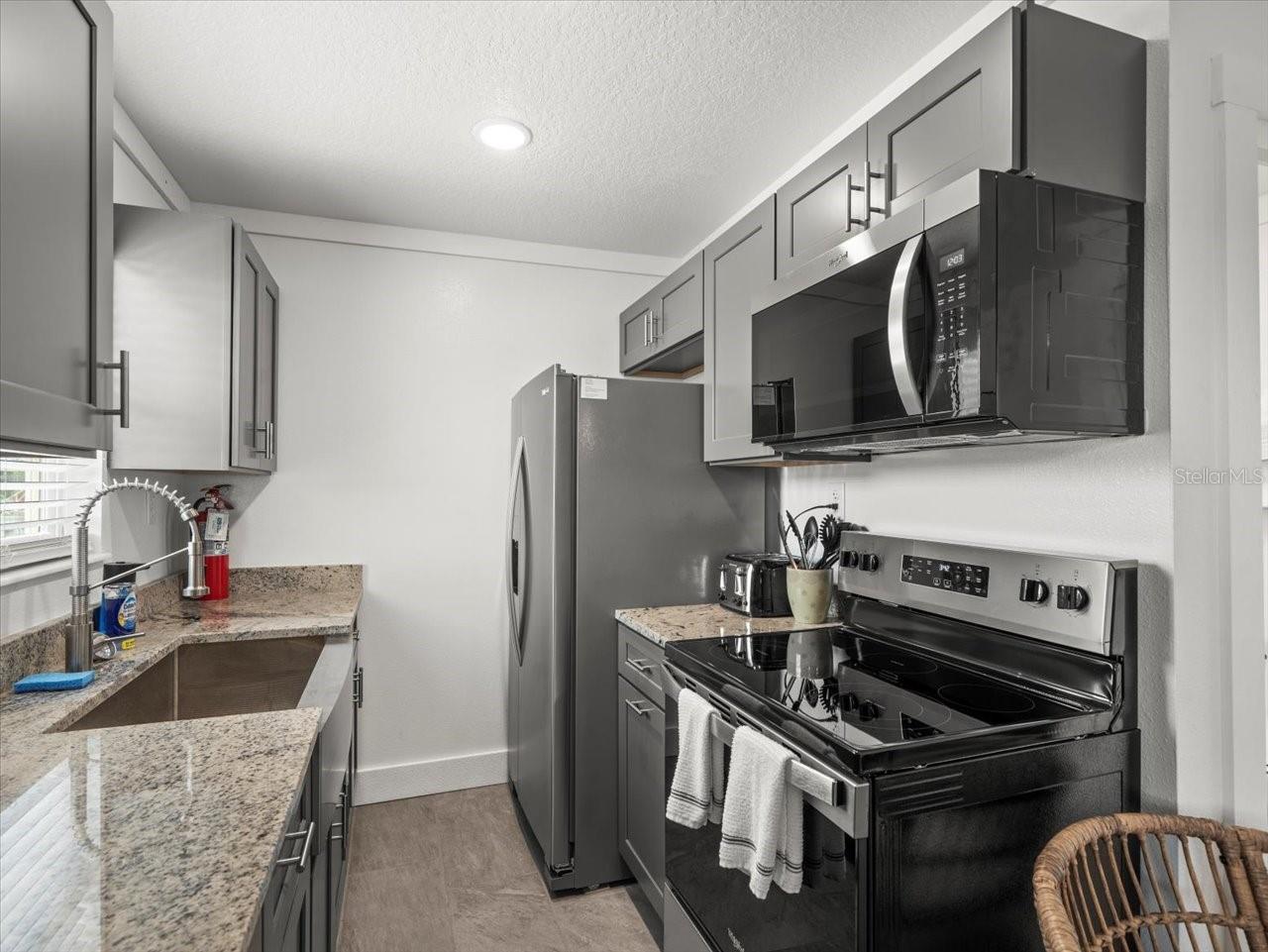 GULF COAST RET - Commercial Sale