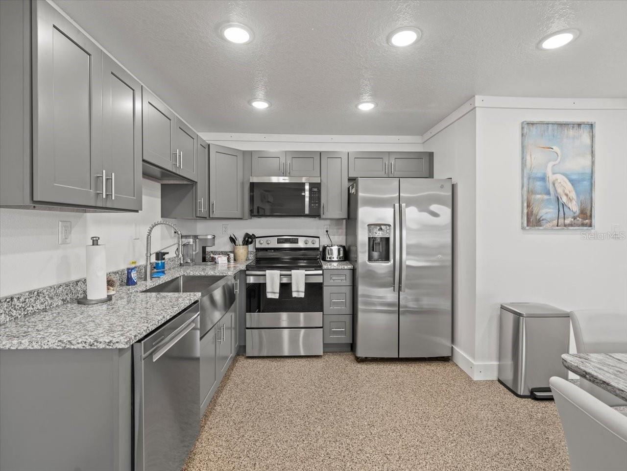 GULF COAST RET - Commercial Sale