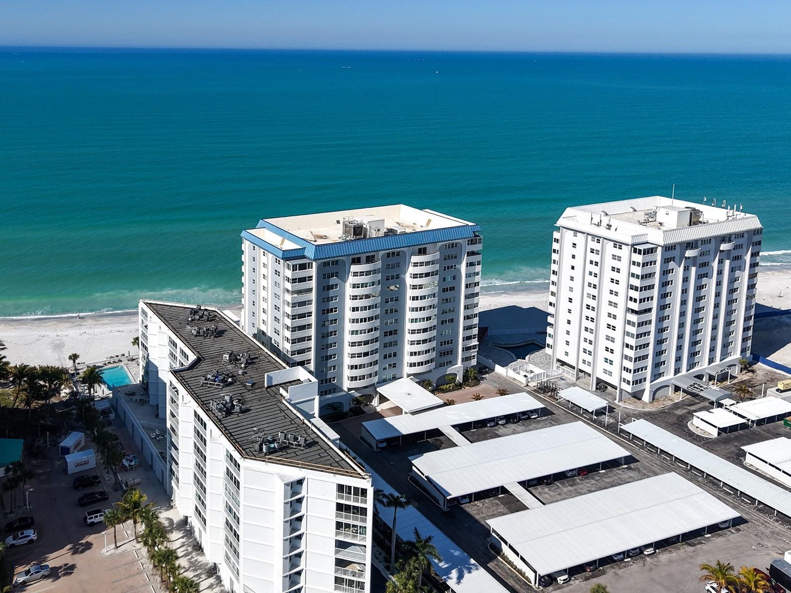 LIDO HARBOUR TOWERS - Residential