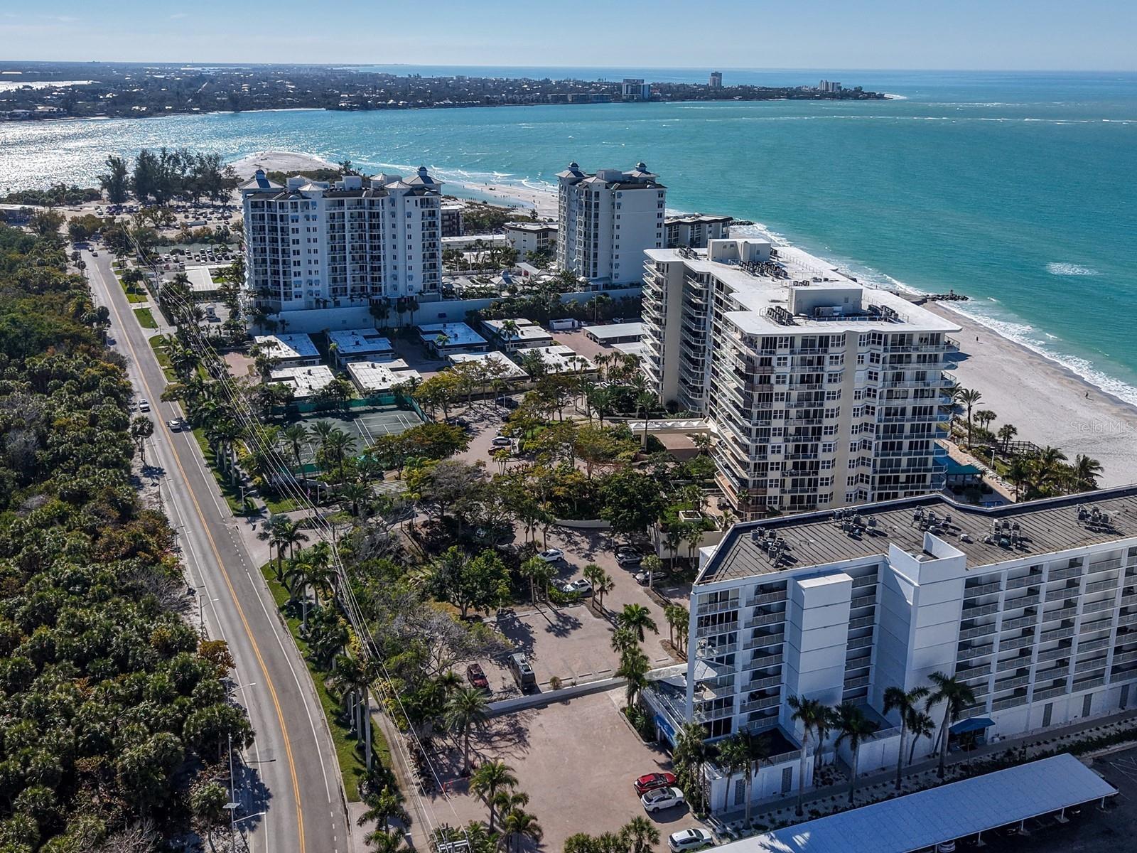 LIDO HARBOUR TOWERS - Residential
