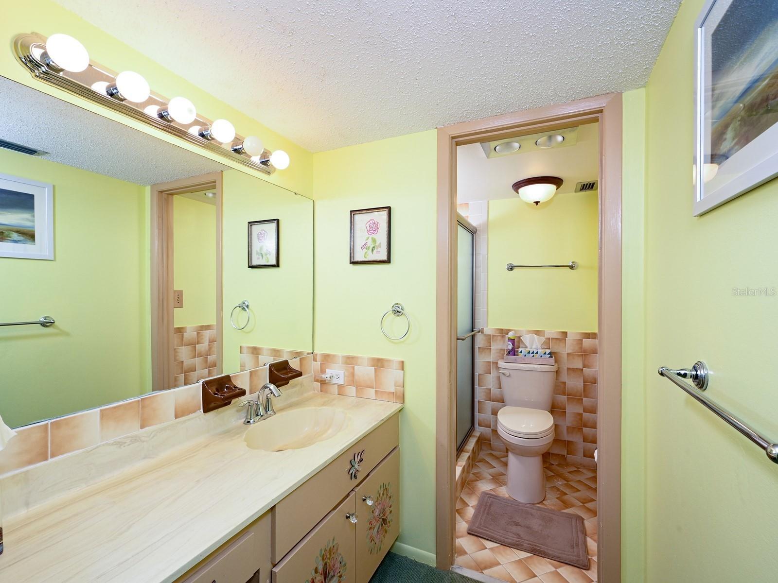 LIDO HARBOUR TOWERS - Residential