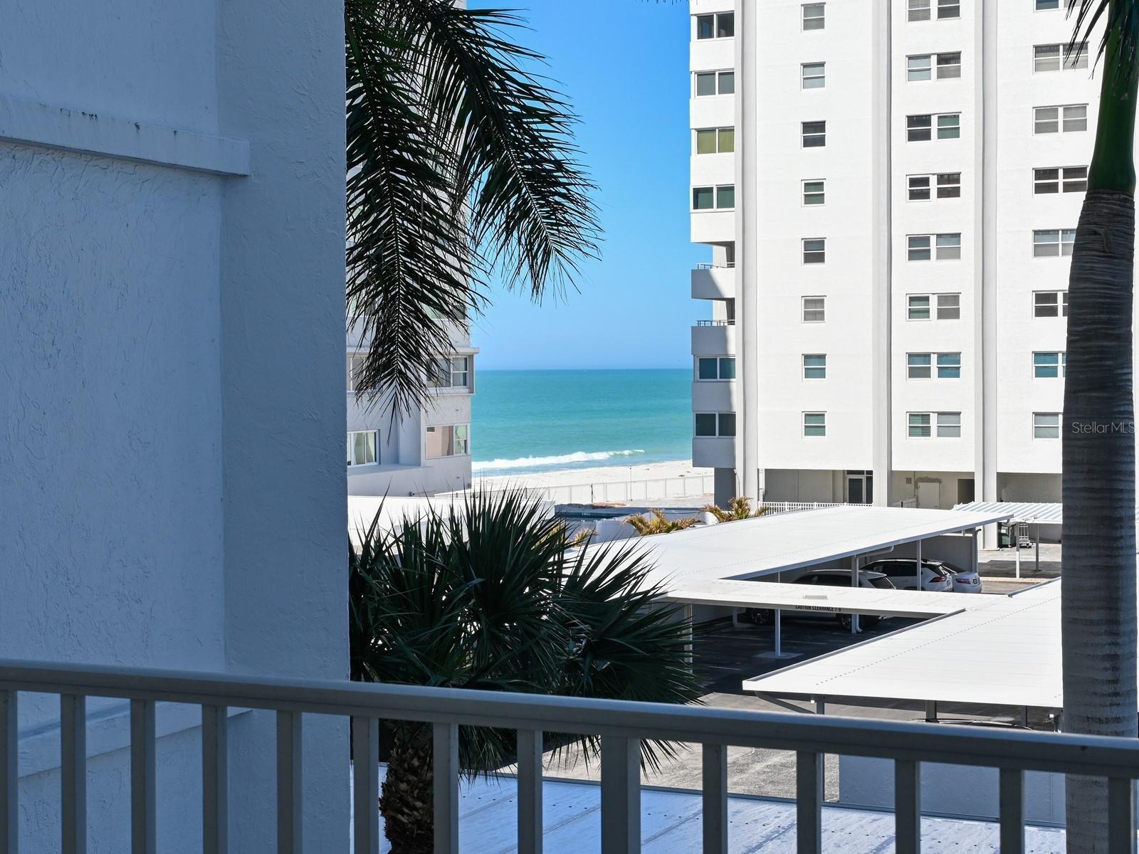 LIDO HARBOUR TOWERS - Residential