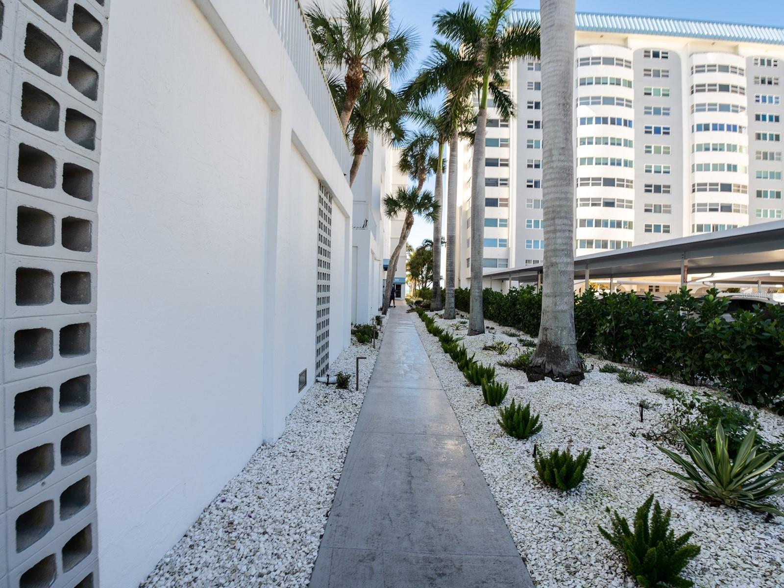 LIDO HARBOUR TOWERS - Residential