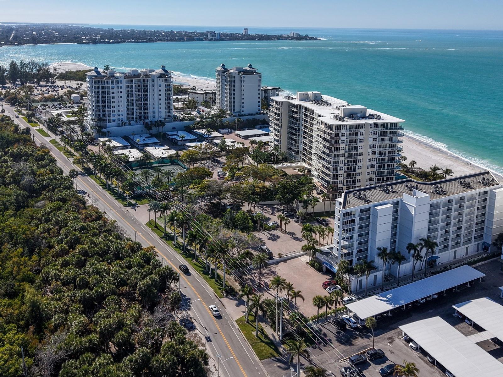 LIDO HARBOUR TOWERS - Residential
