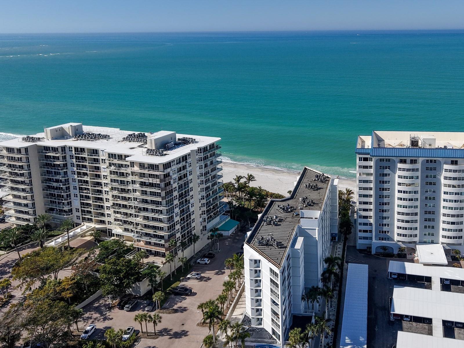 LIDO HARBOUR TOWERS - Residential