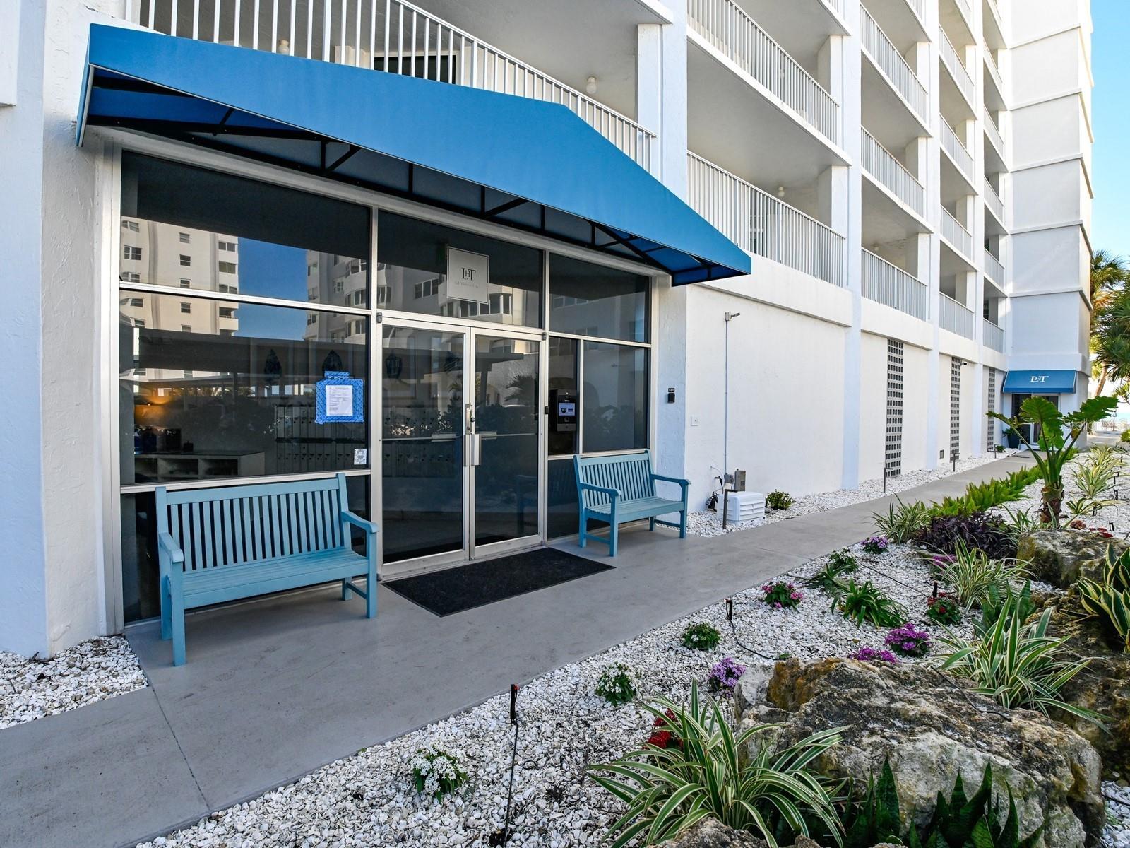 LIDO HARBOUR TOWERS - Residential